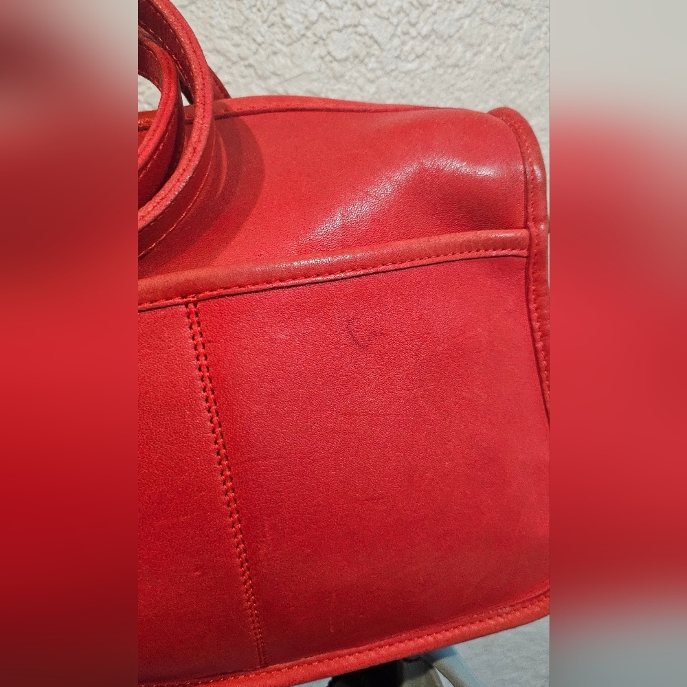 Vintage Coach Red Gloved Leather Companion Bag - Picture 4 of 13